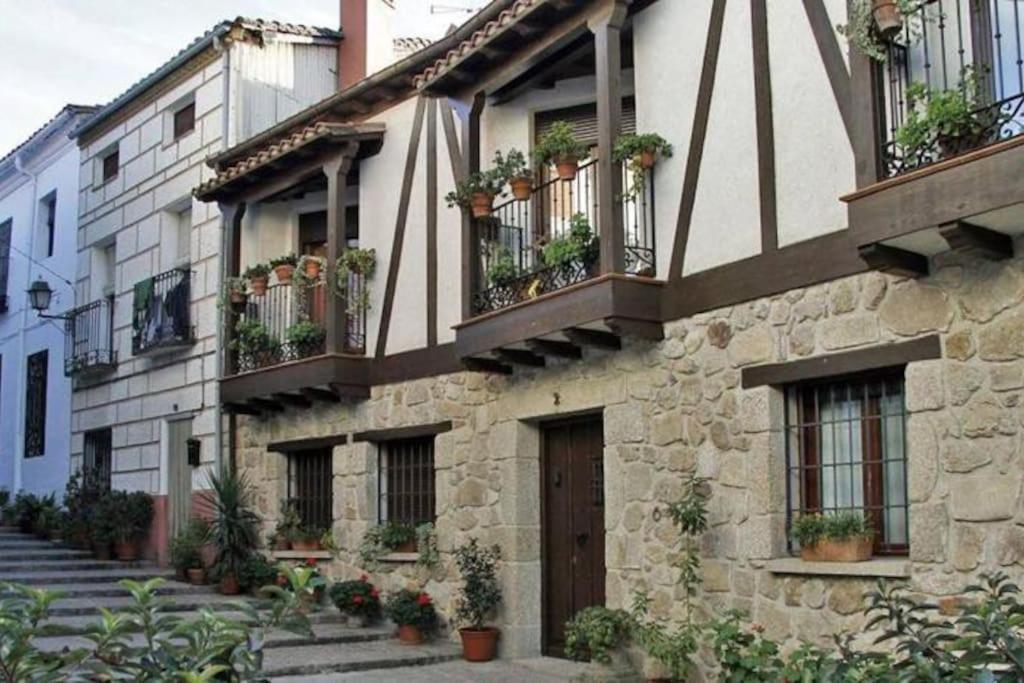 Casa Rural En Candeleda Con Piscina Y Un Maravilloso Jardin المظهر الخارجي الصورة