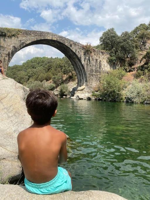 Casa Rural En Candeleda Con Piscina Y Un Maravilloso Jardin المظهر الخارجي الصورة
