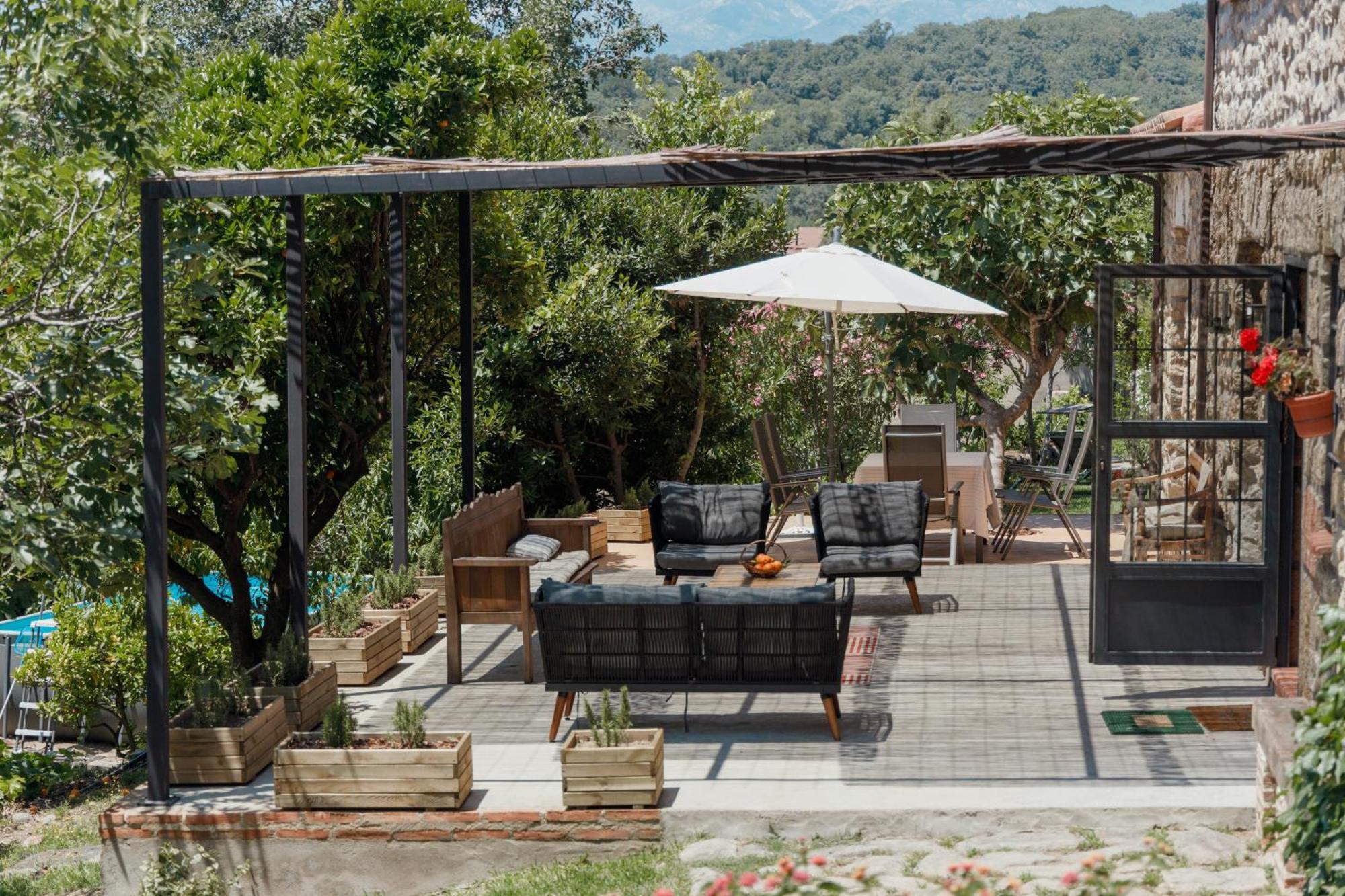 Casa Rural En Candeleda Con Piscina Y Un Maravilloso Jardin المظهر الخارجي الصورة